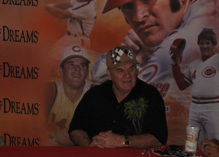 Pete Rose Rookie Card Guide (Value & Investment Analysis)